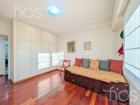 VENTA DEPARTAMENTO DE TRES DORMITORIOS CON COCHERA Y AMENITIES EN LOURDES