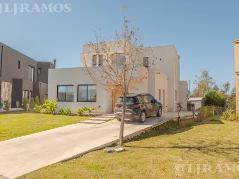 Casa en Venta de 5 dormitorios