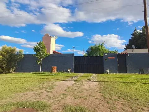 VENTA DEPTOS Y CASA CON FONDO DE COMERCIO- TURISMO