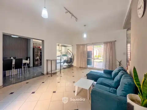 Depto Tipo Casa en Venta con 1 cocheras