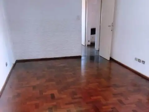 Mendoza al 1100 Dpto Venta 3 Dormitorios - 2 Baños. Oportunidad