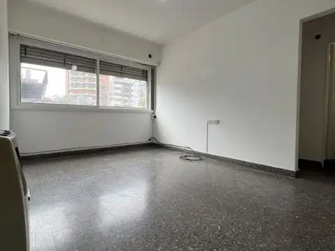 Oficina 2 ambientes con 1 baño