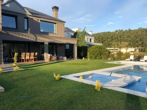 Casa en Venta de 4 dormitorios