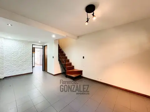 Depto Tipo Casa en Venta de 3 ambientes