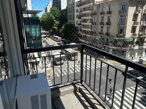 Ambiente con Division Al Frente en Recoleta!