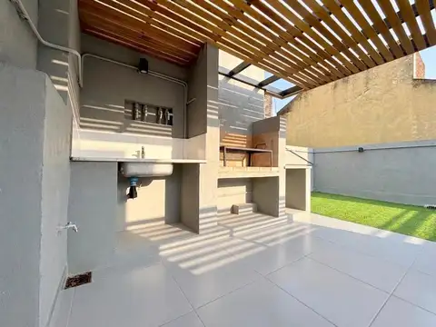 Depto Tipo Casa en Venta de 3 ambientes