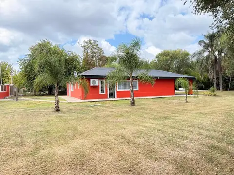 Casa 6 ambientes con 2 baños