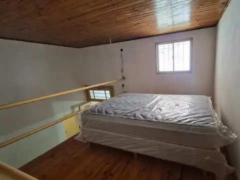 Depto Tipo Casa 2 ambientes con 1 baño