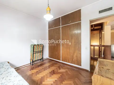Venta casa 6 ambientes sobre 2 lotes con amplio parque con piscina y parrilla en Haedo
