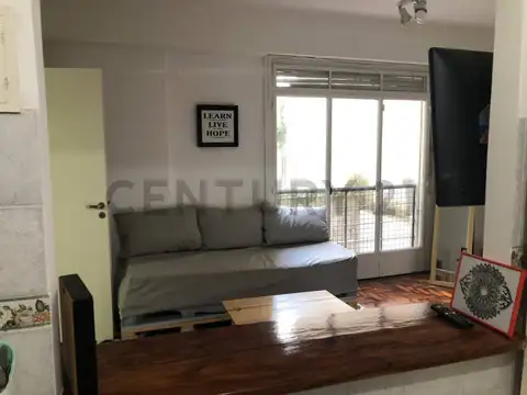 Zapata 300, Piso 1