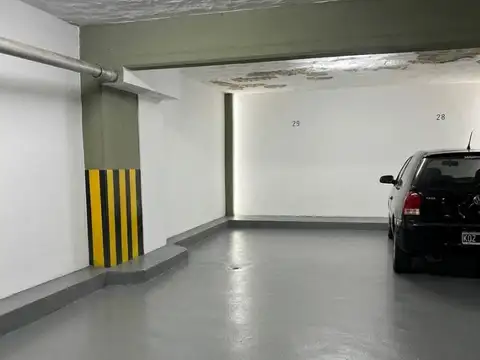 COCHERA APARTE a una cuadra de P Olmos!