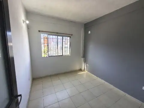 Depto Tipo Casa en Alquiler en Sarandí, $ 450.000