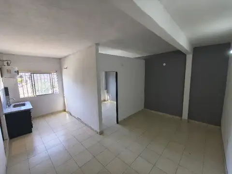 PH de 2 ambientes en primer piso al frente