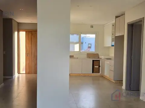 Casa en Alquiler en Bella Vista, USD 2.500