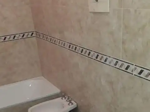 Depto Tipo Casa en Venta 60 años