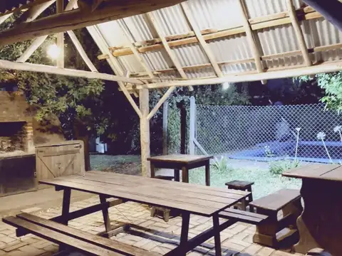 Complejo de 3 cabañas alpinas en funcionamiento. Cartera de clientes de 15 años!