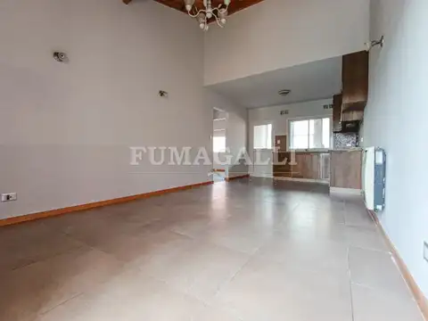 Depto Tipo Casa en Alquiler de 2 dormitorios