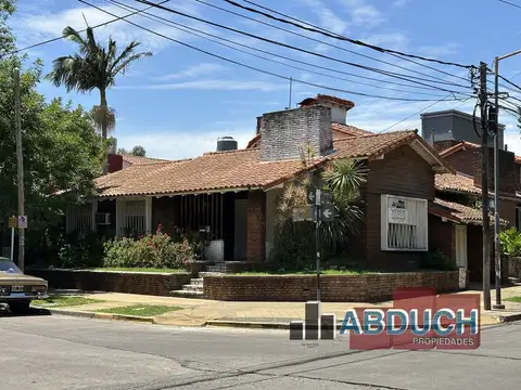 VENTA CASA 3 AMBIENTES  MALAVER ZONA PLAZA ALEM