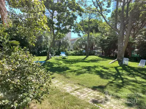 Terreno en Venta en Playa Mansa, USD 3.350.000