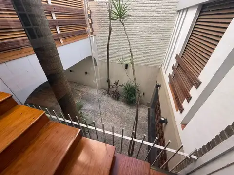 Casa 4 ambientes con 4 baños