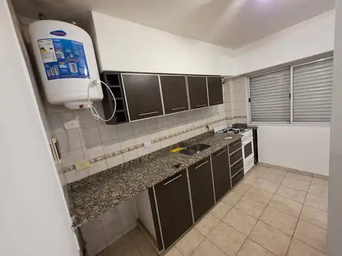 Departamento en Alquiler en Moron, $ 650.000