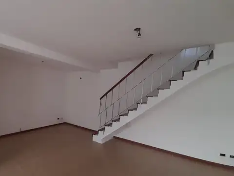 Depto Tipo Casa en Venta de 2 ambientes