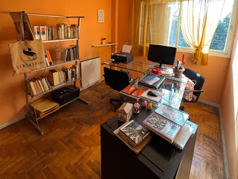 Piso 4 ambientes + dependencia, en venta en Villa Devoto, con 2 cocheras cubiertas