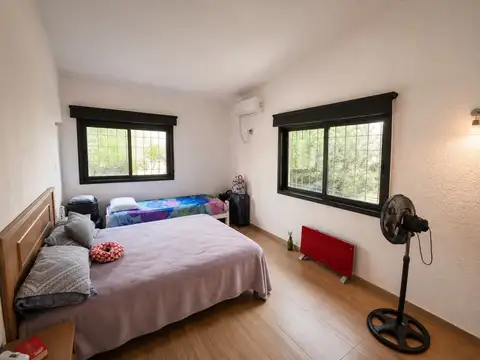 Casa 3 ambientes con 2 baños
