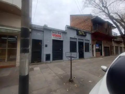 Local en Santos Lugares