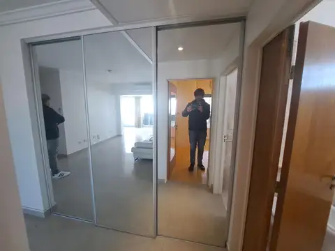Departamento en Alquiler en Barrio Naón, $ 1.200.000