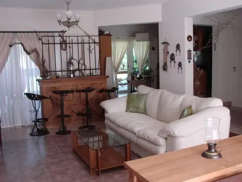 Casa en Alquiler al Este