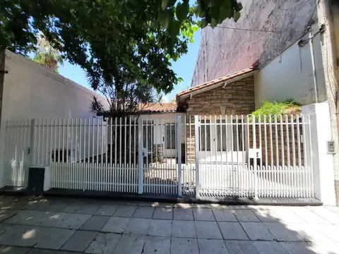 VENTA CASA 7 AMBIENTES CASEROS CENTRO