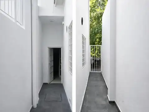 VENTA CASA 7 AMBIENTES CASEROS CENTRO