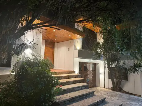 Casa en Venta en Temperley, USD 700.000