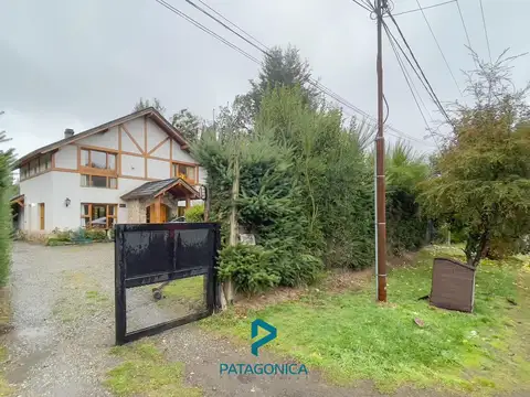 Casa 6 ambientes con 2 baños