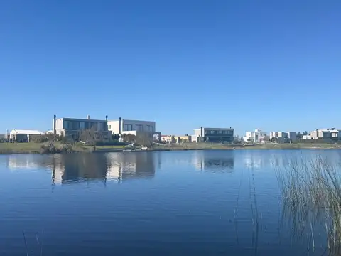 Terreno en Venta de 854,0 m2