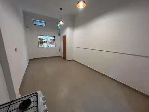 Depto Tipo Casa en Alquiler de Monoambiente