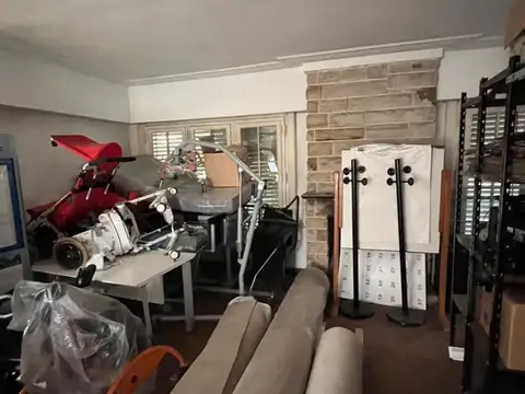CASA 3 DORM. - 3 BAÑOS - PILETA - AMPLIO PARQUE - LOBOS CENTRO