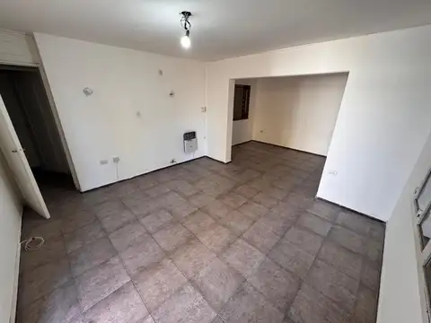 Casa en Alquiler con 1 cochera