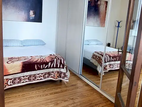 Depto Tipo Casa 5 ambientes con 2 baños