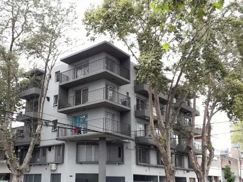 Venta Luis Agote Un dormitorio balcón  al frente , a estrenar. Esquina. Amenities
