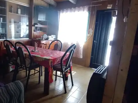 Casa 3 ambientes con 1 baño