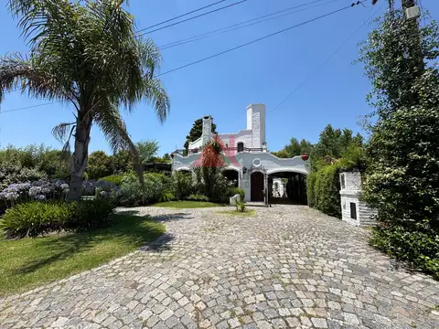 Casa Chalet  en Venta en Larena Country Club, Pilar, G.B.A. Zona Norte