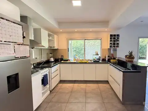 Casa en Alquiler de 3 dormitorios
