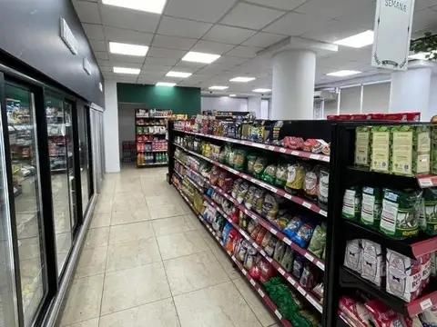 Local comercial en VENTA. Excelente ubicación.
