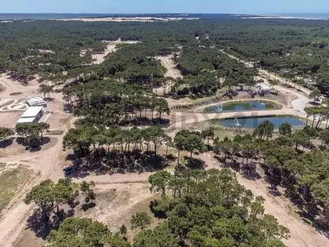 LOTE EN VENTA BARRIO BOSQUES PINAMAR