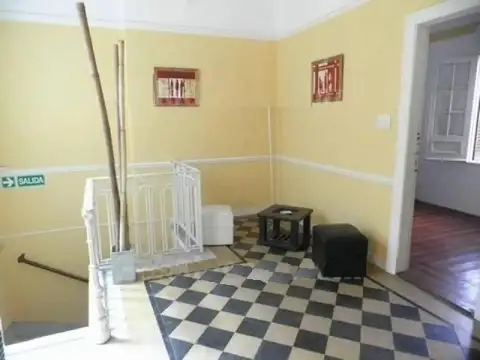 Depto Tipo Casa 9 ambientes con 1 baño