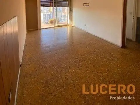 Departamento 2 ambientes con balcon- Alquiler