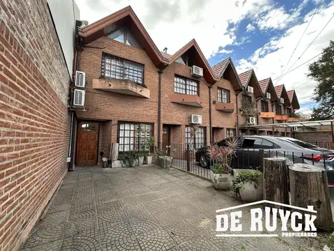 Triplex en Venta en Quilmes Oeste
