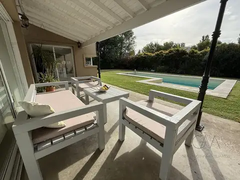 Casa en Alquiler de 3 dormitorios